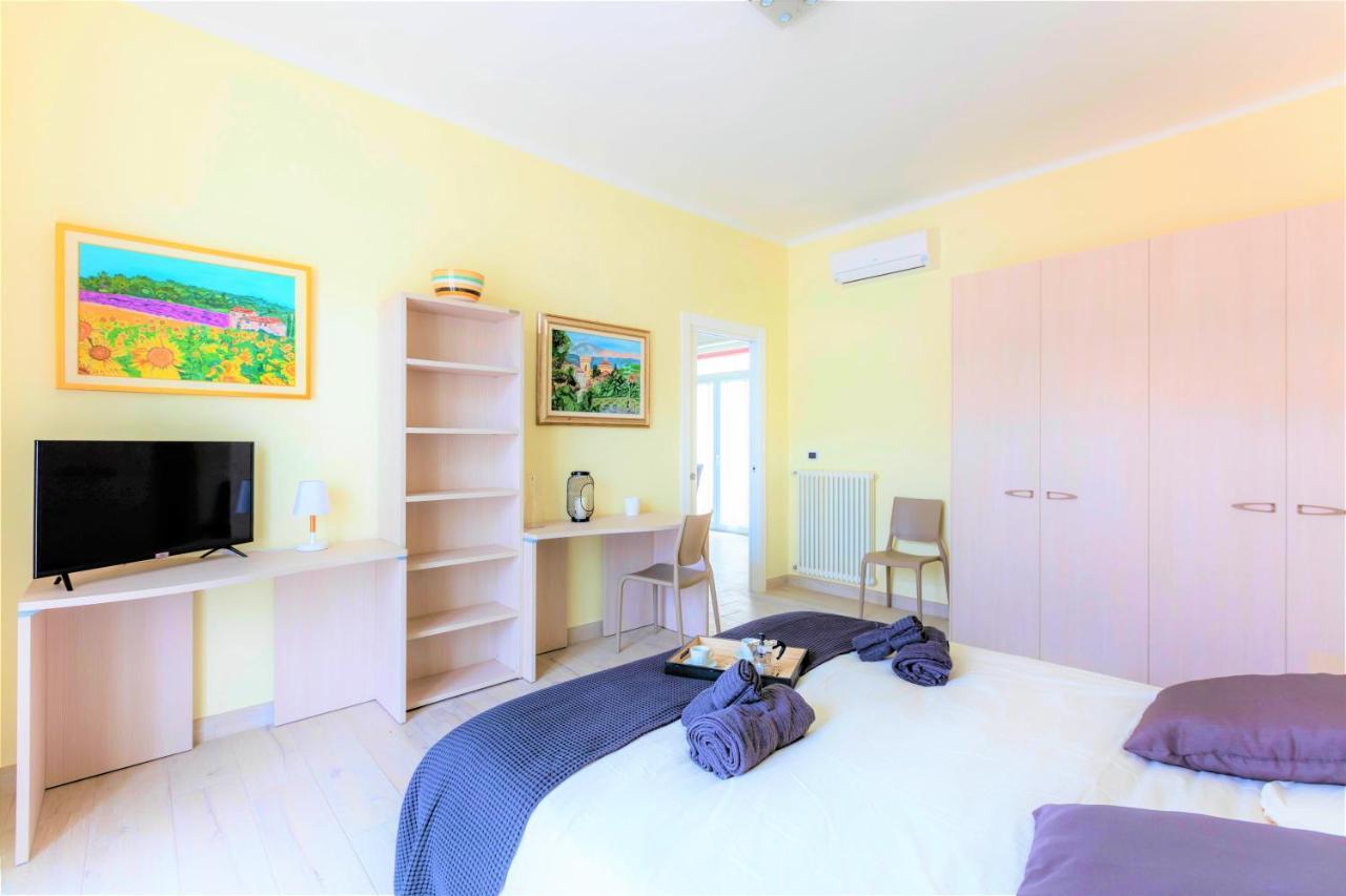 Hostly - Art & Color Rome Midtown - 3Br 2Ba Appartement Buitenkant foto